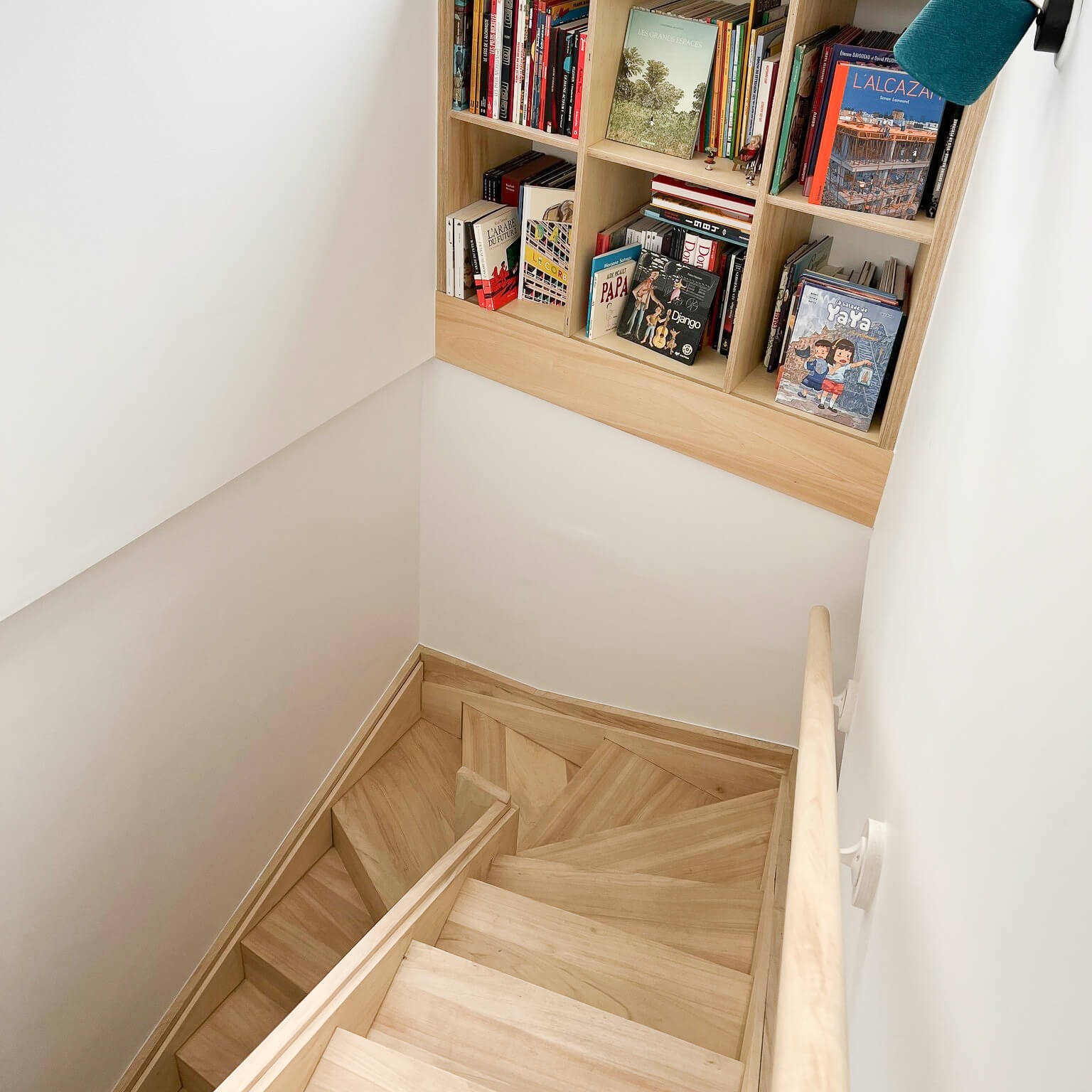 Escalier avec bibliothèque - Tours (37)